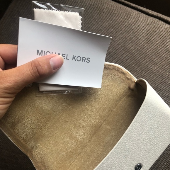 Michael Kors rose gold aviator sunglasses - Picture 6 of 6